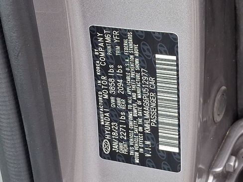 Used 2023 Hyundai Elantra SEL image 27