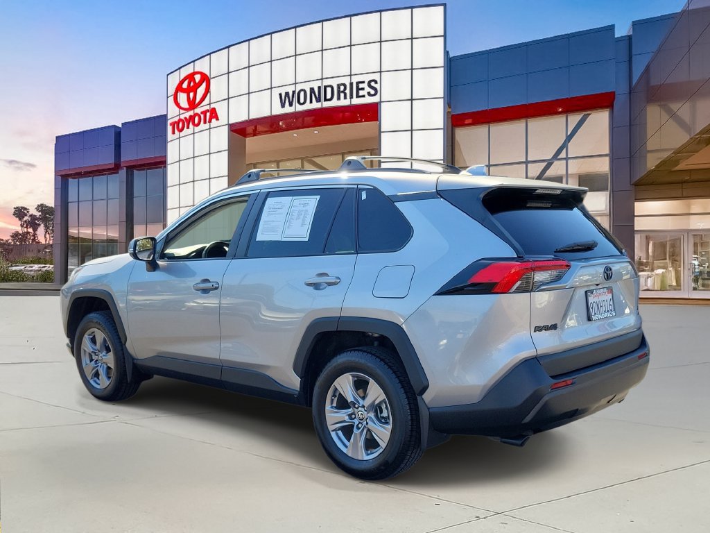 Used 2022 Toyota RAV4 XLE w/ Convenience Package AWD/4WD image 5