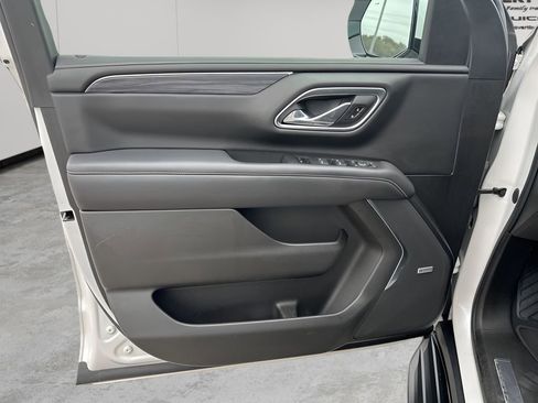 Used 2021 GMC Yukon XL SLT w/ SLT Premium Package image 24