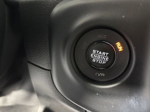 Used 2021 Jeep Wrangler Unlimited Sport image 27