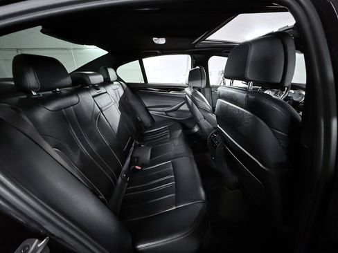 Used 2017 BMW 540i xDrive image 25