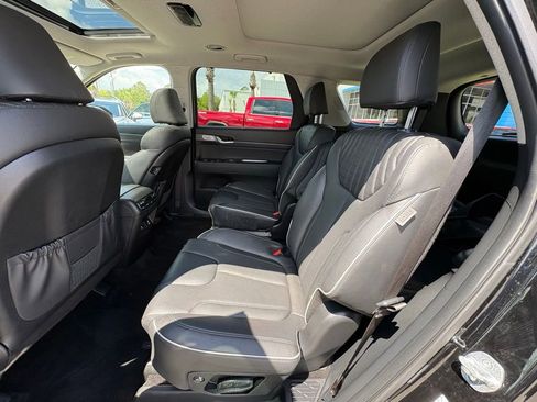 Used 2024 Hyundai Palisade Limited FWD image 10