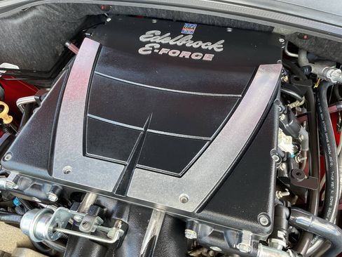 Used 2010 Chevrolet Camaro SS w/ LPO, Ground Effects Package RWD image 5