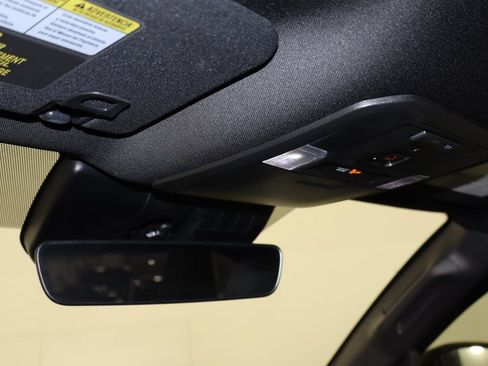 Used 2025 Toyota Tacoma SR5 RWD image 19