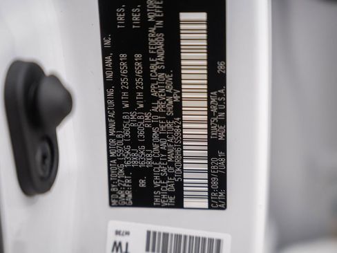 Used 2026 Toyota Highlander XLE AWD/4WD image 44