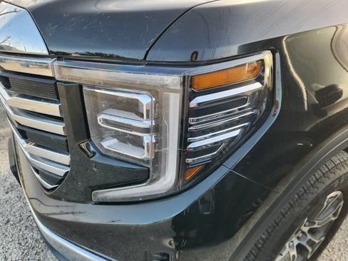 Used 2025 GMC Sierra 1500 SLT AWD/4WD image 5