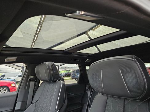 New 2026 Cadillac Lyriq V w/ Exterior Carbon Fiber Package AWD/4WD image 8