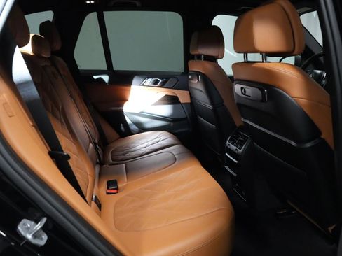 Used 2024 BMW X5 xDrive40i w/ Premium Package image 7