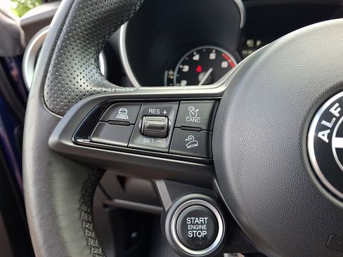 Used 2022 Alfa Romeo Stelvio Ti AWD/4WD image 21