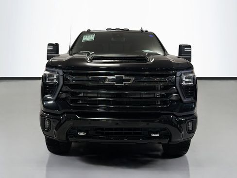 Used 2024 Chevrolet Silverado 3500 High Country w/ Midnight Edition AWD/4WD image 2