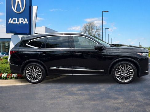 Used 2023 Acura MDX SH-AWD w/ Advance Package image 31