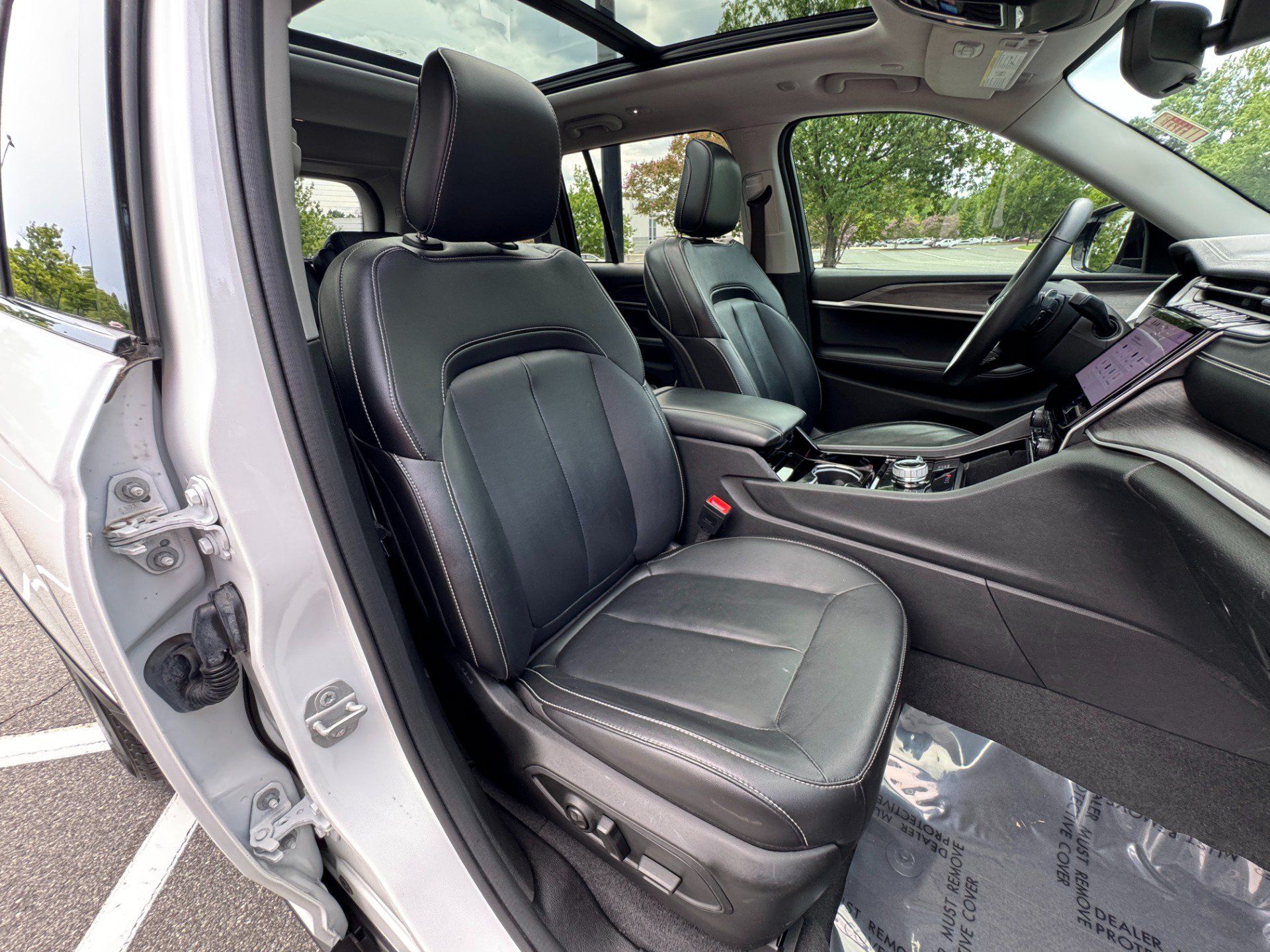 Used 2022 Jeep Grand Cherokee Limited AWD/4WD image 62
