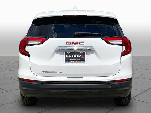 Used 2024 GMC Terrain SLE FWD image 5