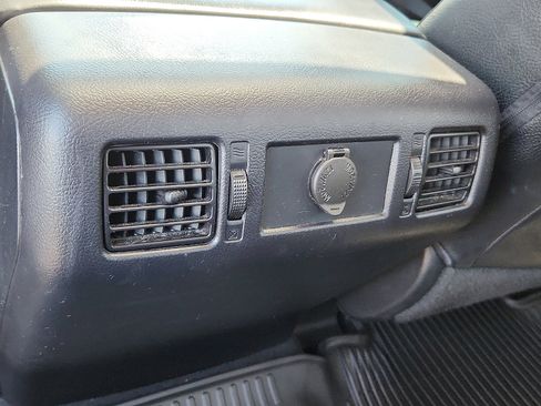Used 2020 Toyota Tundra Limited w/ Limited Premium Package AWD/4WD image 12