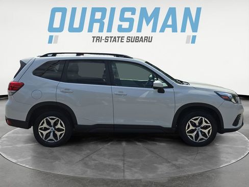 Certified 2023 Subaru Forester Premium AWD/4WD image 7