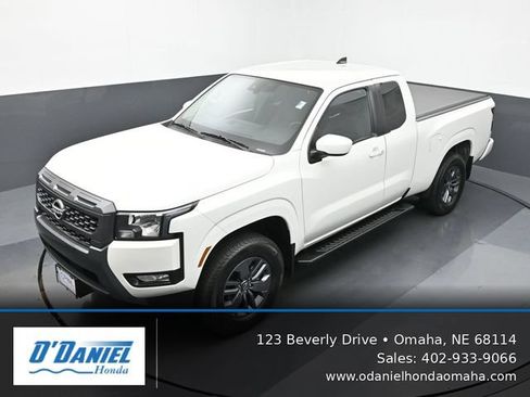 Used 2025 Nissan Frontier SV w/ SV Convenience Package AWD/4WD image 16