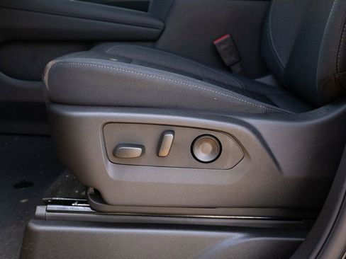 New 2025 Chevrolet Suburban LS image 16