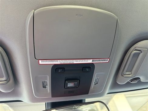 Used 2020 Toyota Camry LE image 27