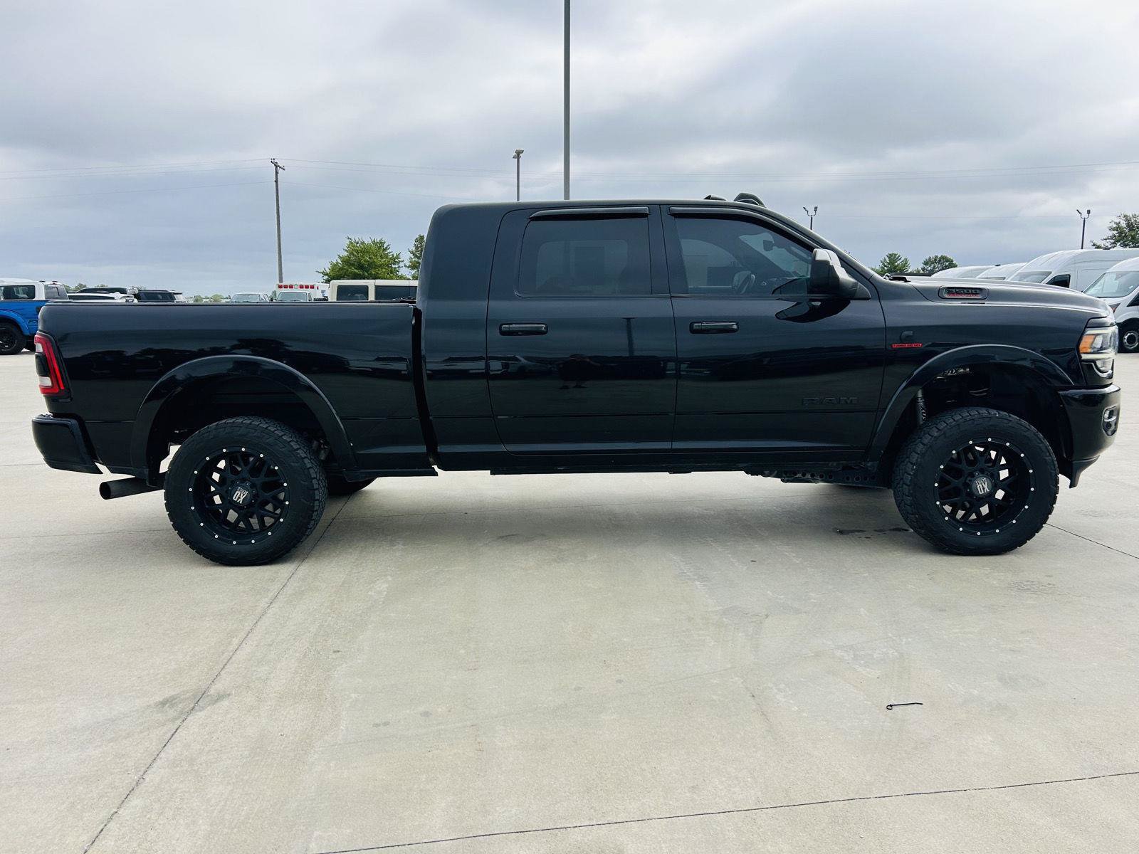 Used 2020 RAM 3500 Laramie w/ Night Edition AWD/4WD image 38