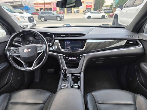 Used 2022 Cadillac XT6 Premium Luxury FWD image 15