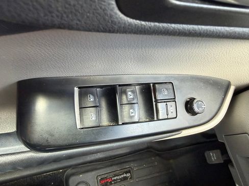 Used 2015 Toyota Highlander XLE AWD/4WD image 10