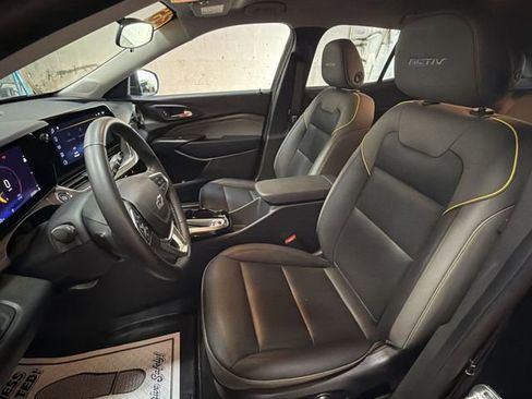 Used 2025 Chevrolet Trax ACTIV w/ Driver Confidence Package FWD image 11