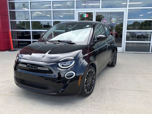 Used 2024 FIAT 500 e FWD image 11
