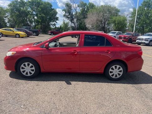 Used 2010 Toyota Corolla LE FWD image 5