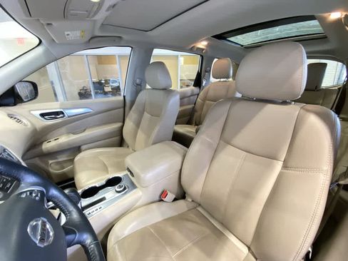 Used 2019 Nissan Pathfinder SL w/ SL Premium Package image 14