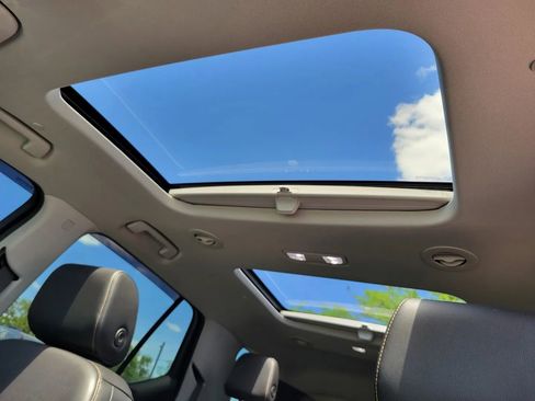 Used 2018 Chevrolet Traverse Premier w/ Redline Edition AWD/4WD image 22