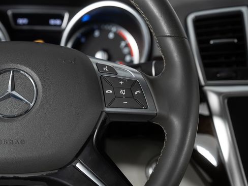 Used 2015 Mercedes-Benz ML 350 2WD image 33