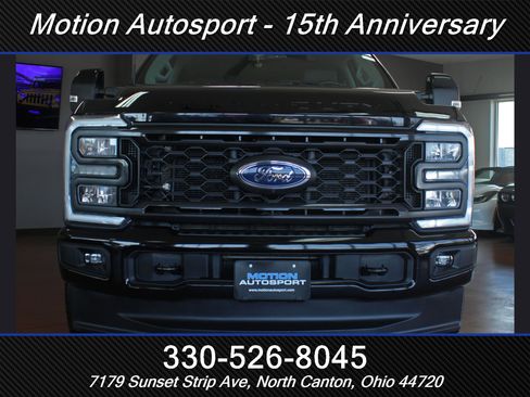 Used 2023 Ford F250 Lariat w/ Sport Appearance Package AWD/4WD image 3