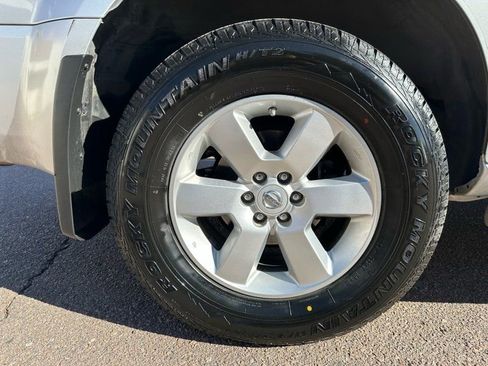 Used 2012 Nissan Pathfinder SV image 9