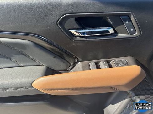 Used 2024 GMC Canyon AT4 image 22