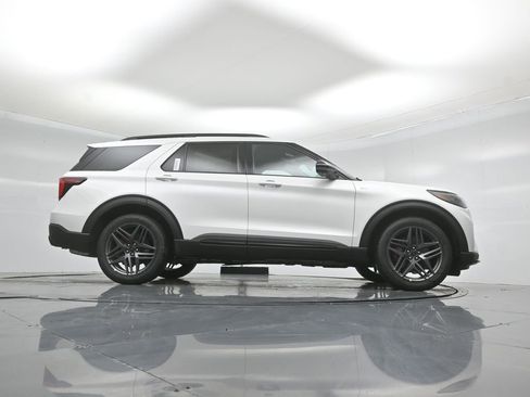 New 2026 Ford Explorer ST-Line image 48