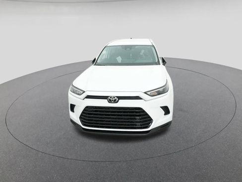 New 2026 Toyota Grand Highlander XLE image 15