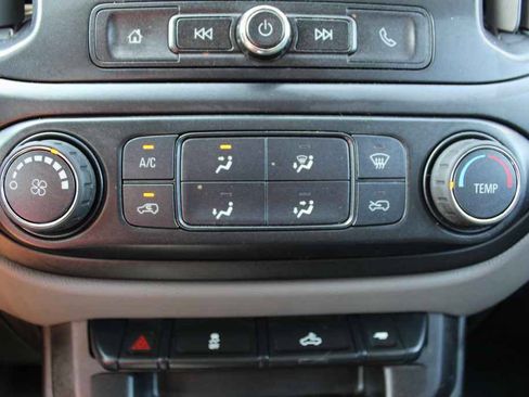 Used 2018 Chevrolet Colorado W/T w/ WT Convenience Package AWD/4WD image 18