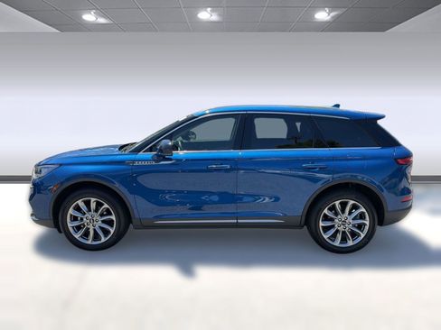 Used 2020 Lincoln Corsair FWD w/ Premium Package image 2
