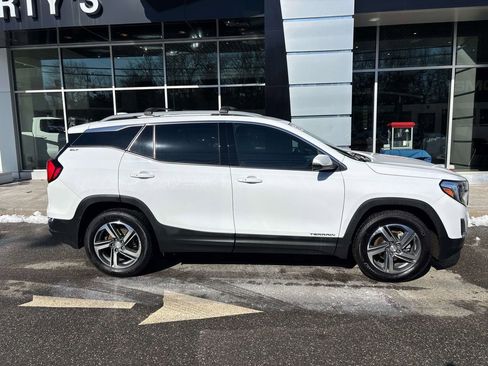 Used 2020 GMC Terrain SLT w/ Preferred Package image 2