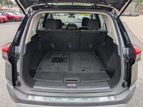 Used 2022 Nissan Rogue SV image 13