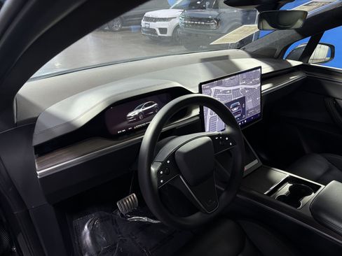Used 2023 Tesla Model X AWD/4WD image 18