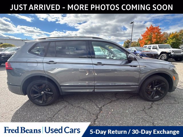 Used 2024 Volkswagen Tiguan SE R-Line AWD/4WD image 11