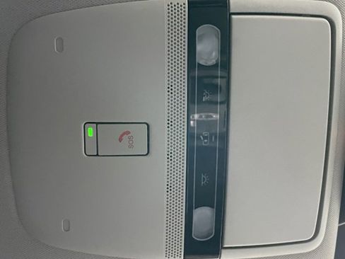 Used 2023 Nissan Ariya FWD image 23