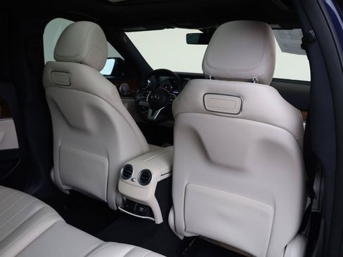 Used 2019 Mercedes-Benz E 300 4MATIC image 27