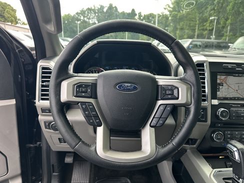 Used 2015 Ford F150 Lariat RWD image 25