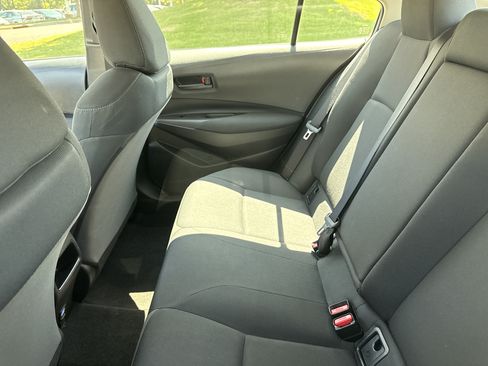 Used 2022 Toyota Corolla LE FWD image 30