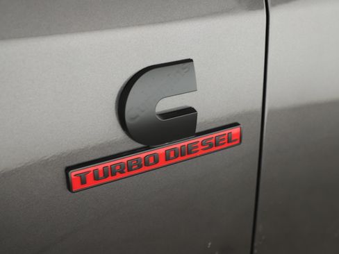 Used 2025 RAM 2500 Laramie image 25