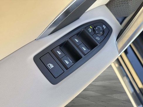 Used 2024 BMW X1 xDrive28i w/ Technology Package image 24