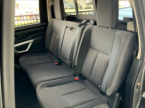 Used 2021 Nissan Titan SV w/ SV Convenience Package image 20