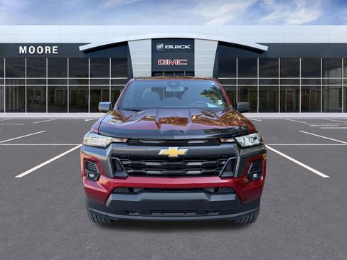 Used 2024 Chevrolet Colorado LT w/ LT Convenience Package II AWD/4WD image 3